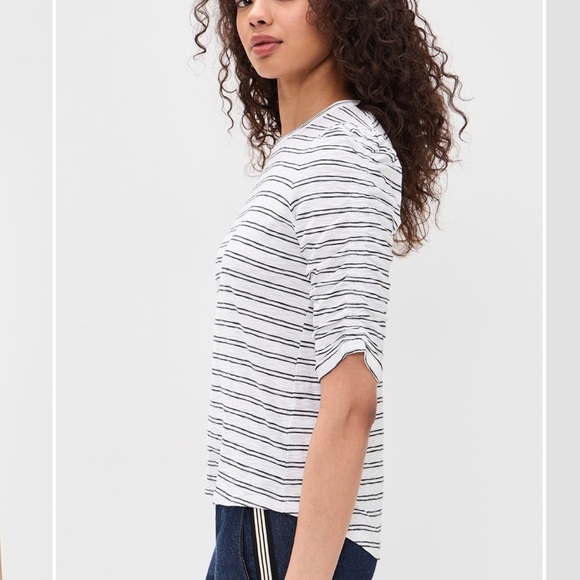 VERONICA BEARD
Waldorf Stripe Ruched-Sleeve Tee - Picture 2 of 6